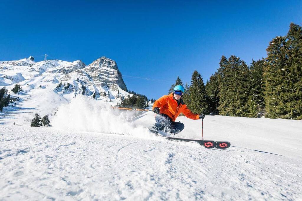 Appartement Spacieux Au Centre De La Gruyere ブロ エクステリア 写真
